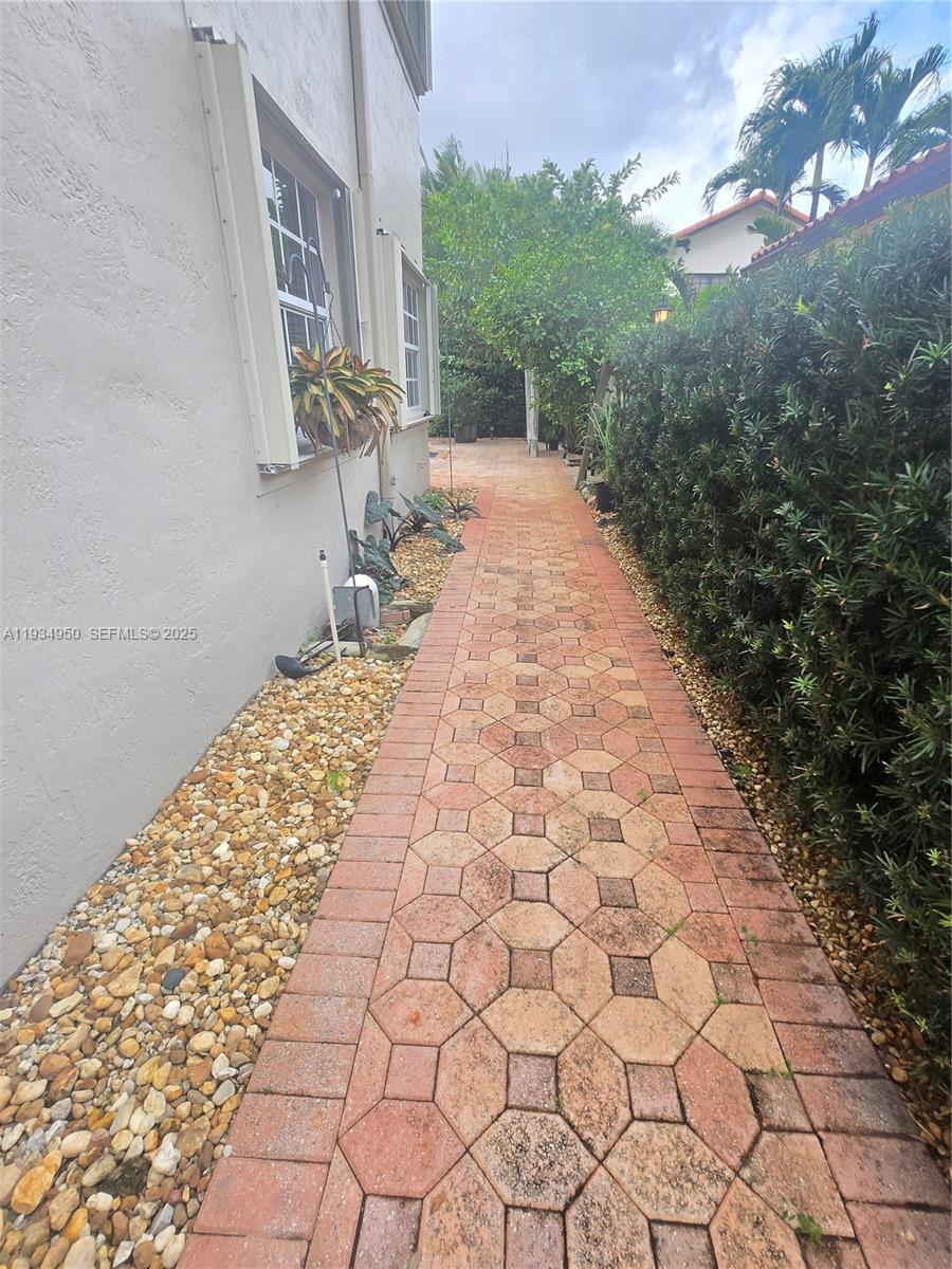 5TH ADDN TO ROYAL OAKS - Residential