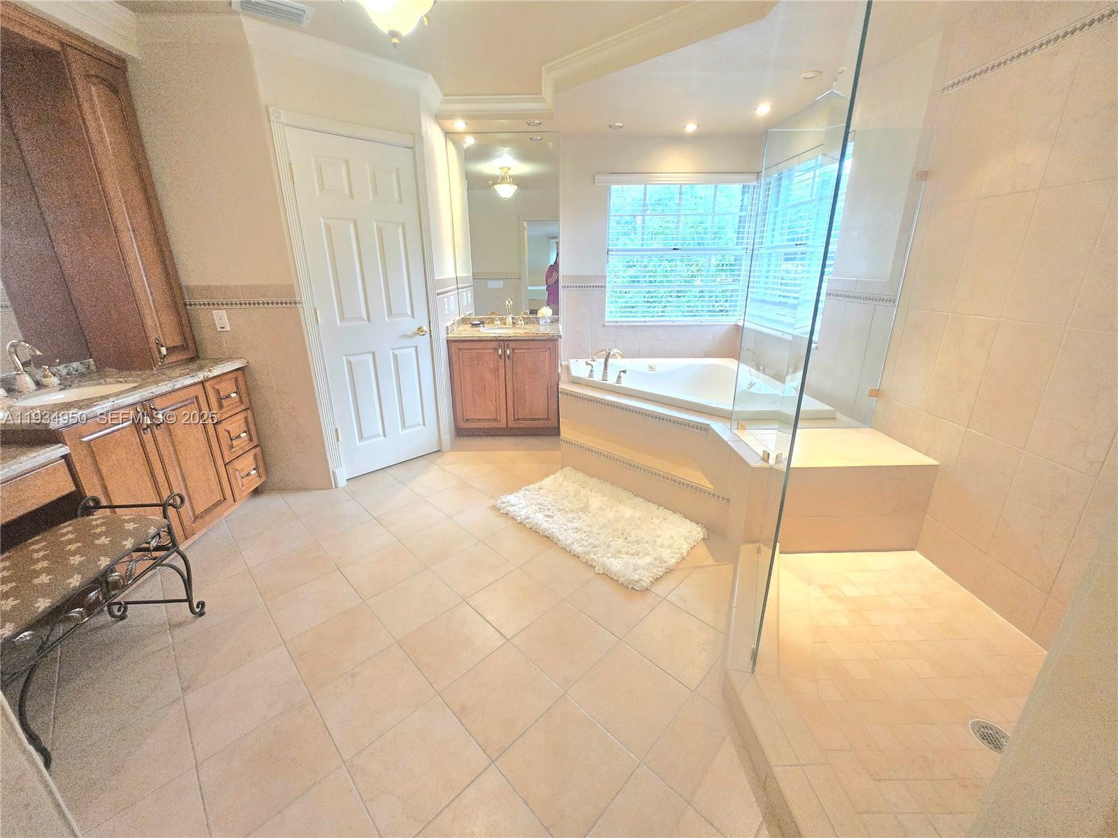 5TH ADDN TO ROYAL OAKS - Residential