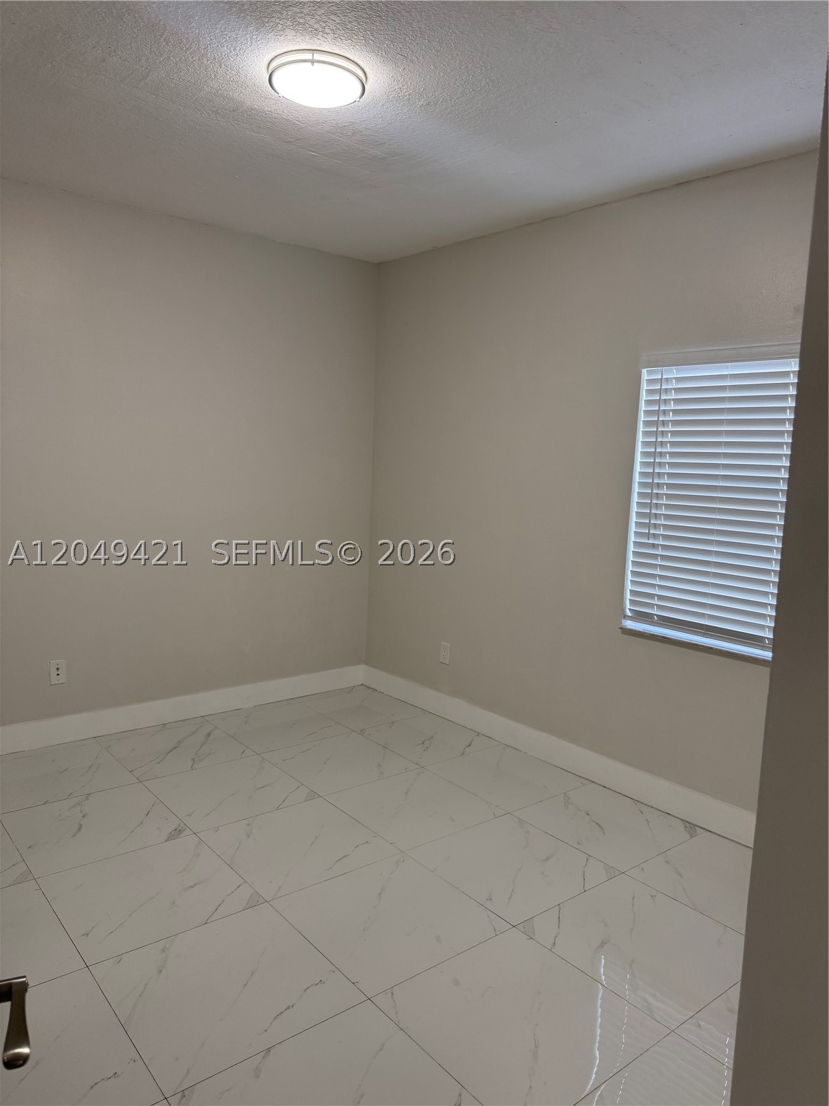 LA HACIENDA COUNTRY CLUB - Residential Lease