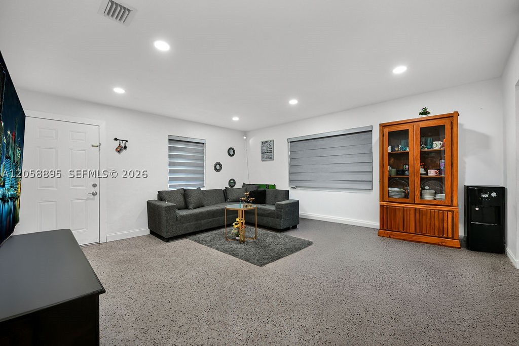 62ND STREET HEIGHTS - Residential Income