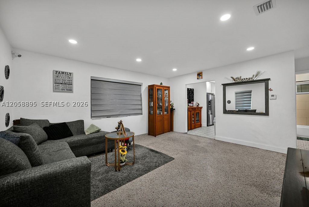 62ND STREET HEIGHTS - Residential Income