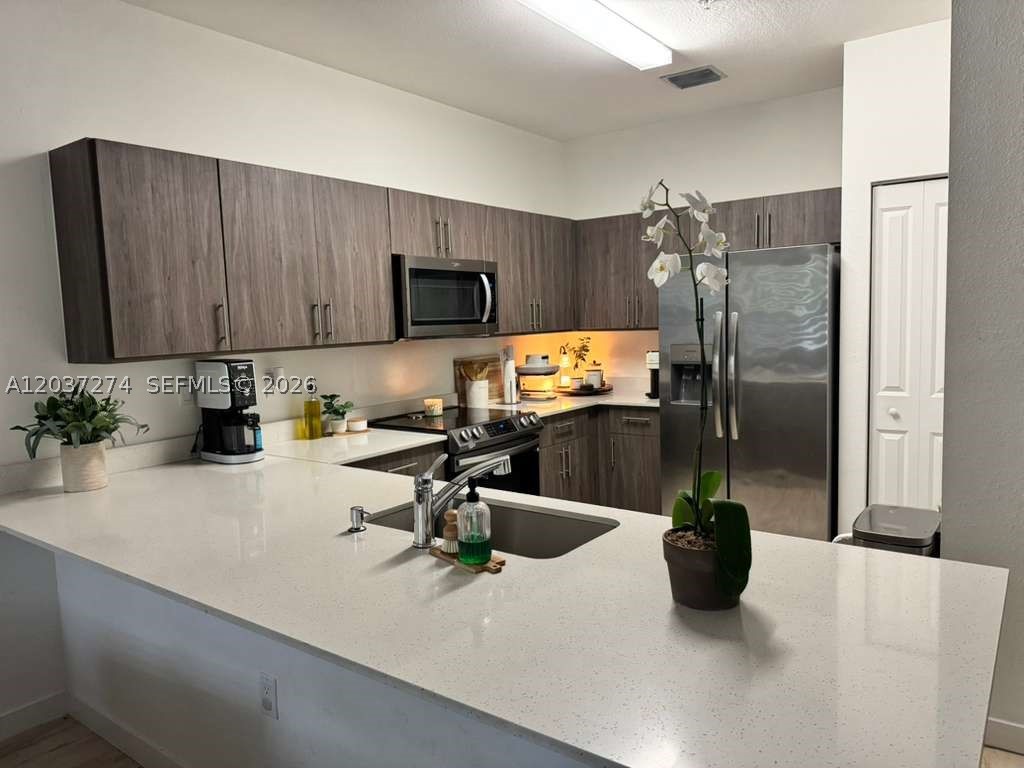 CENTURY PARK SOUTH - Residential Lease