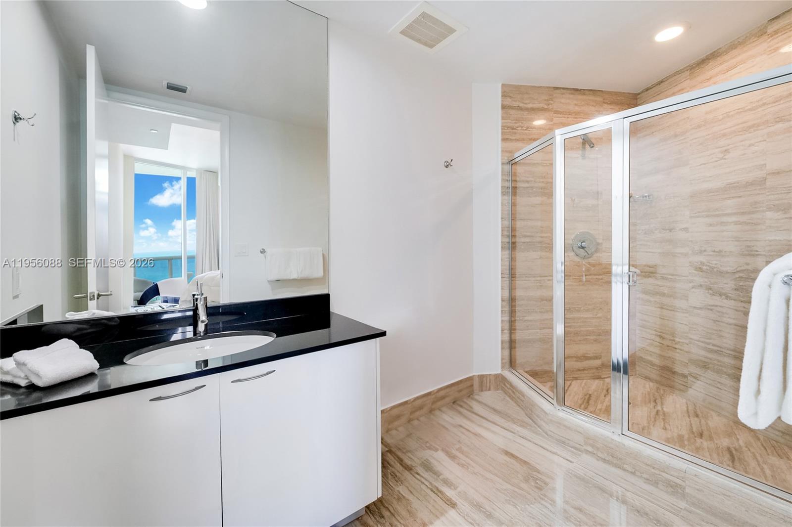 TDR TOWER I CONDO - Residential