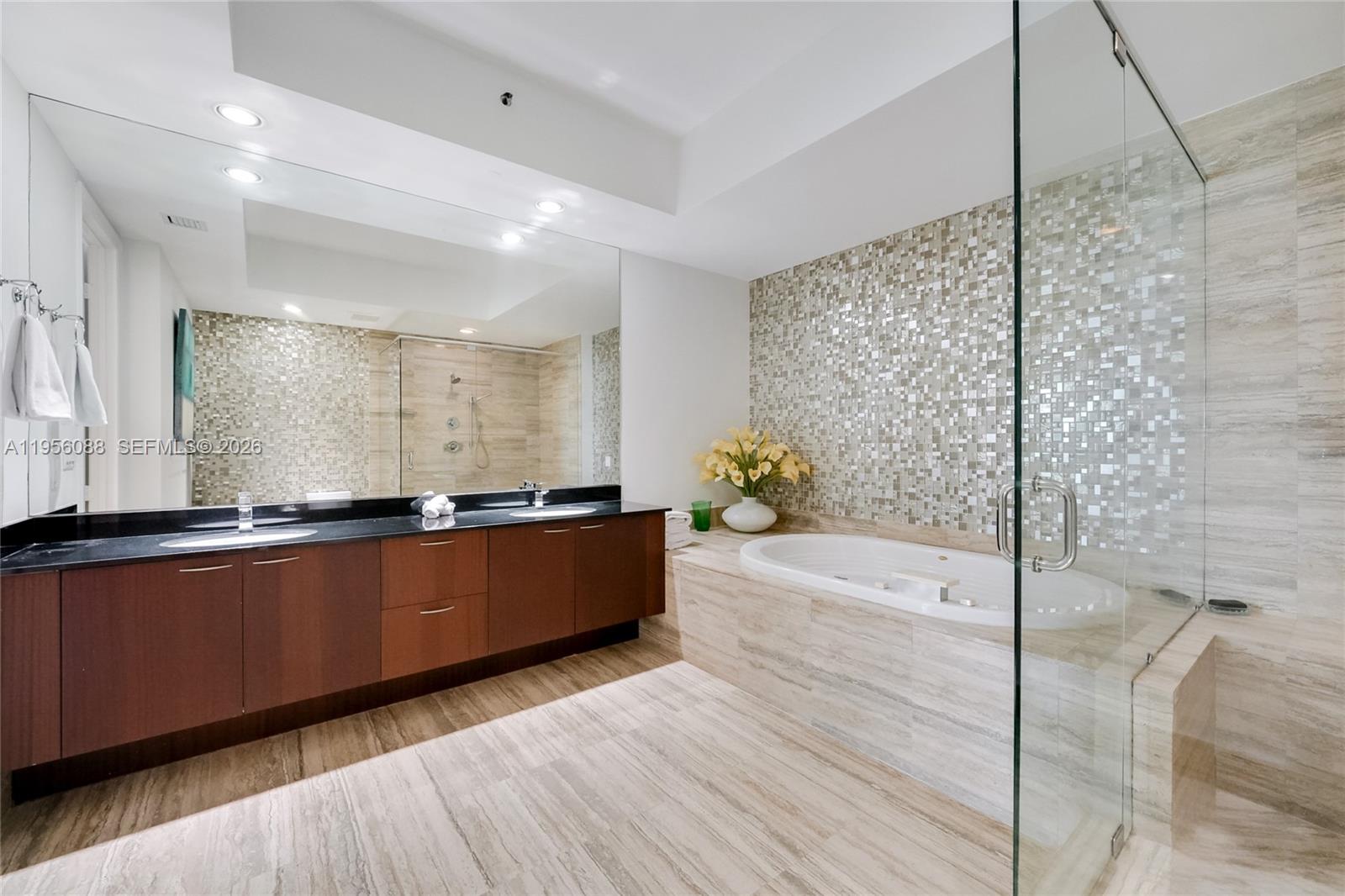 TDR TOWER I CONDO - Residential