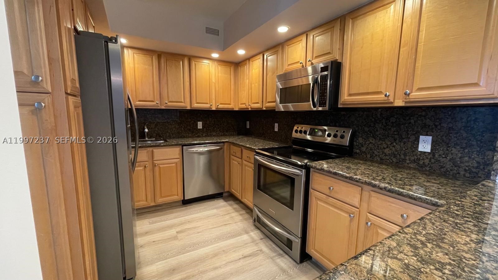 5600 CONDO - Residential
