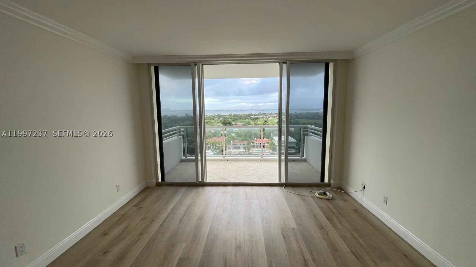 5600 CONDO - Residential