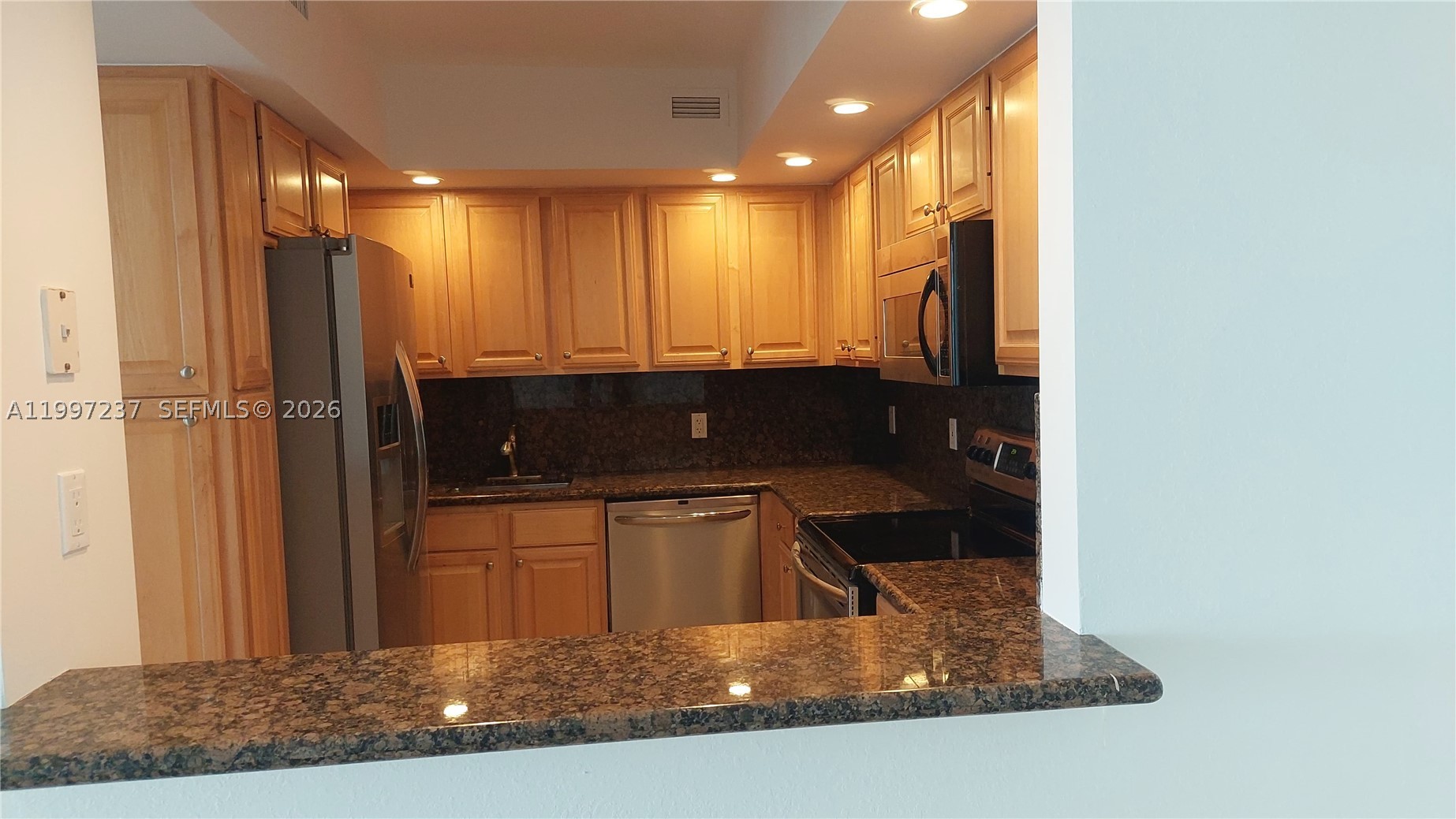 5600 CONDO - Residential