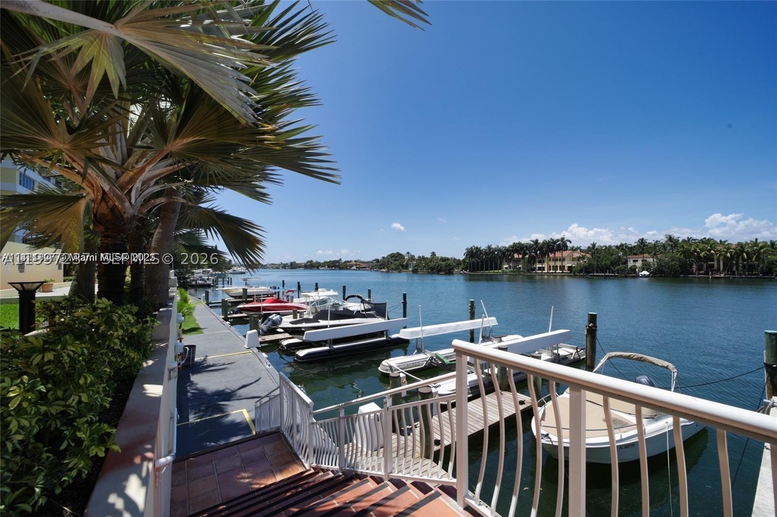 5600 CONDO - Residential