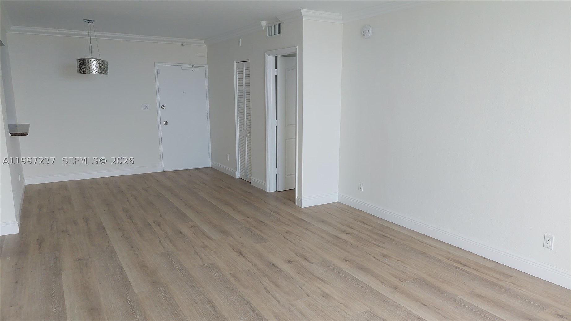 5600 CONDO - Residential