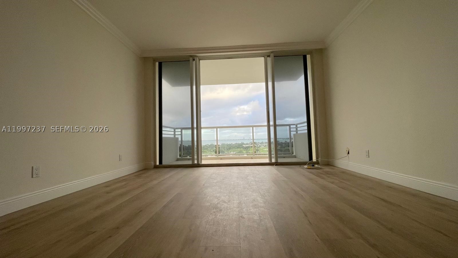 5600 CONDO - Residential