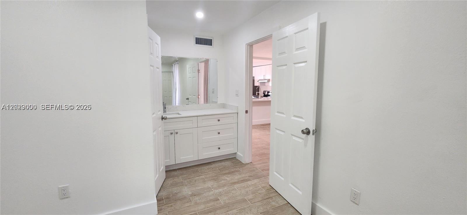 POINT SOUTH CONDO - Residential Lease
