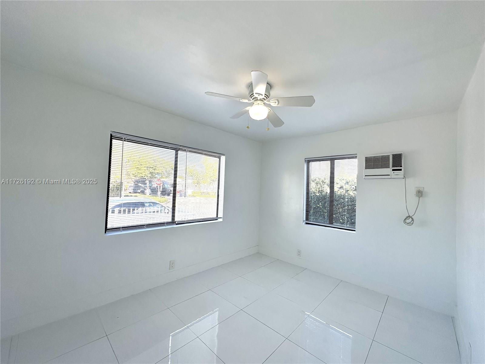BISCAYNE BCH SUB - Residential Lease