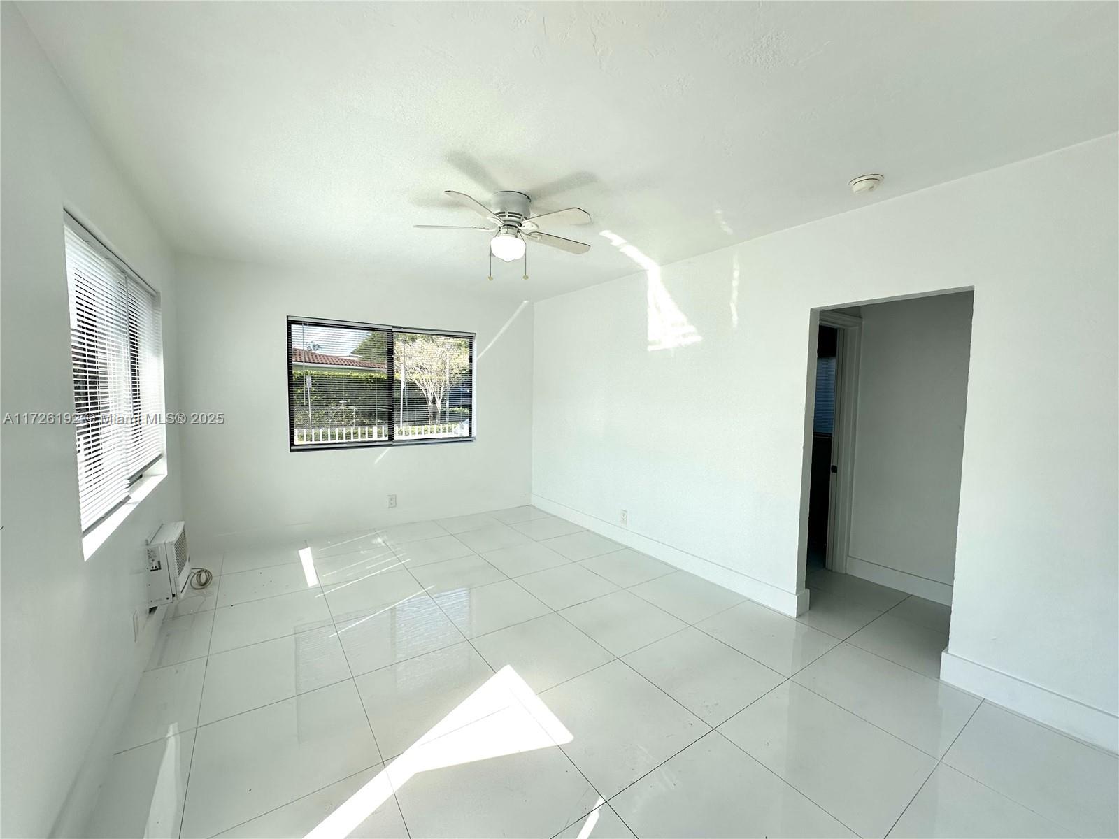 BISCAYNE BCH SUB - Residential Lease