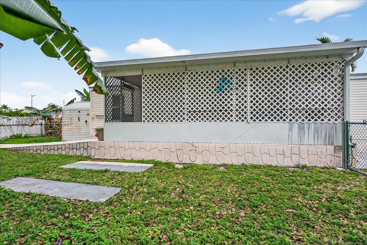 GATEWAY ESTATES PARK COND - Residential