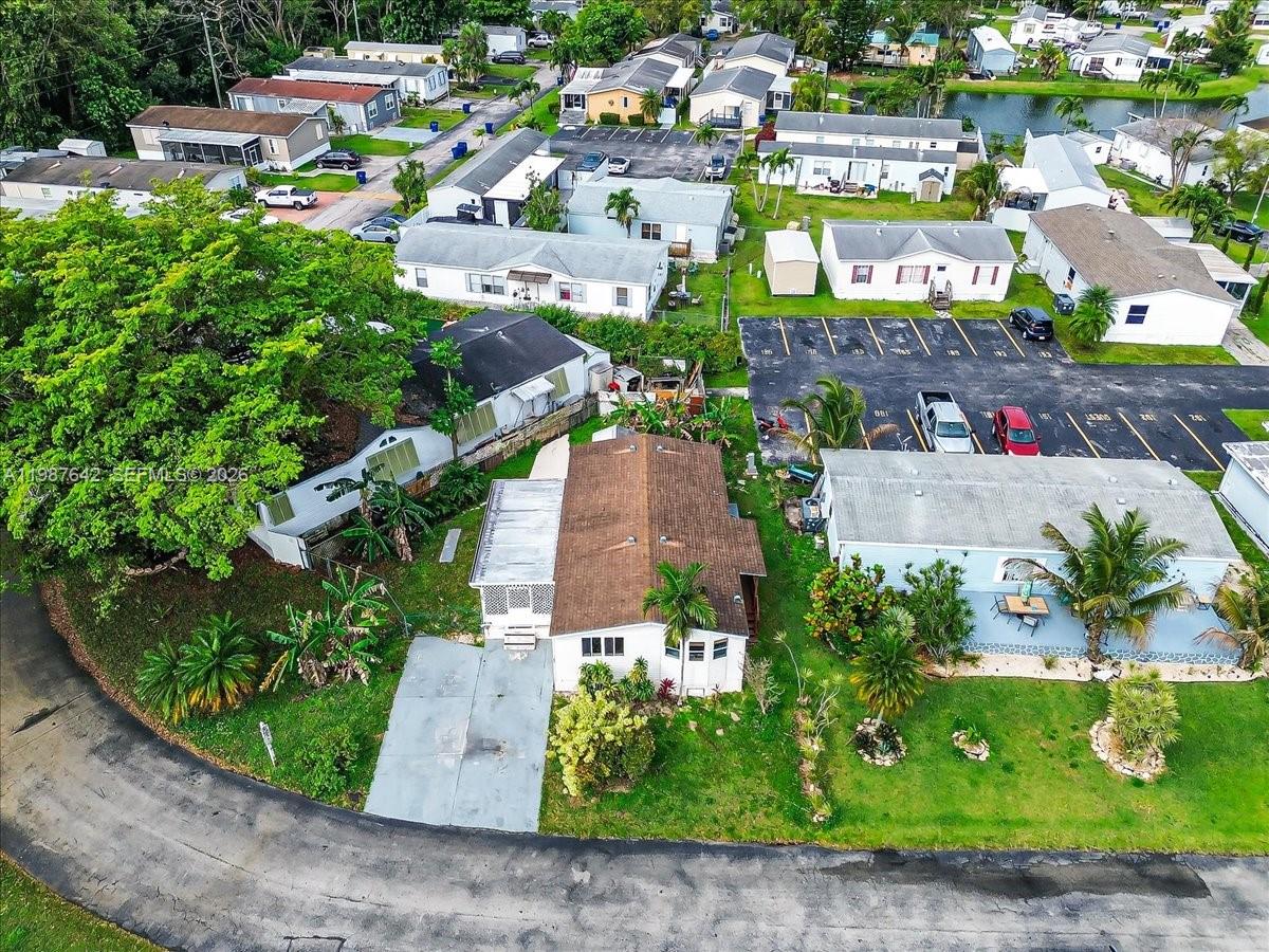 GATEWAY ESTATES PARK COND - Residential