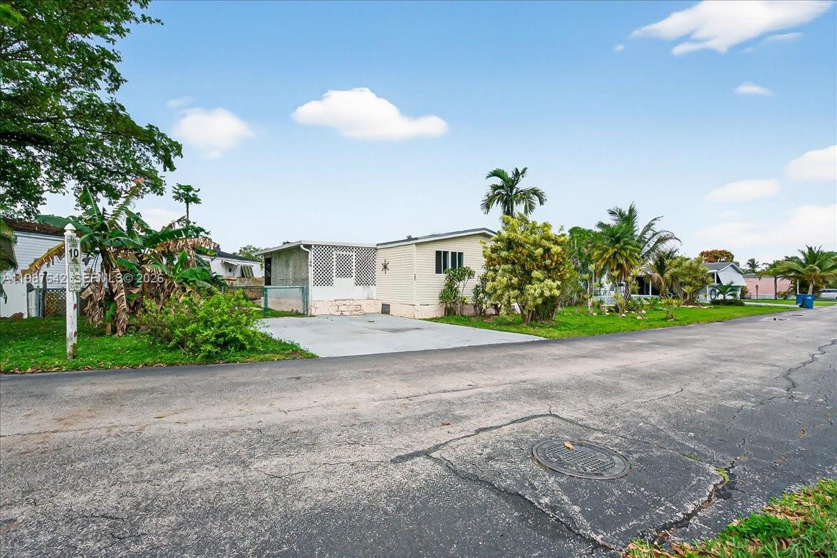 GATEWAY ESTATES PARK COND - Residential