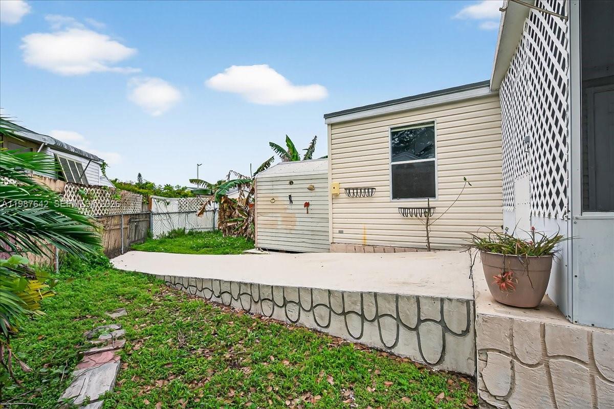 GATEWAY ESTATES PARK COND - Residential