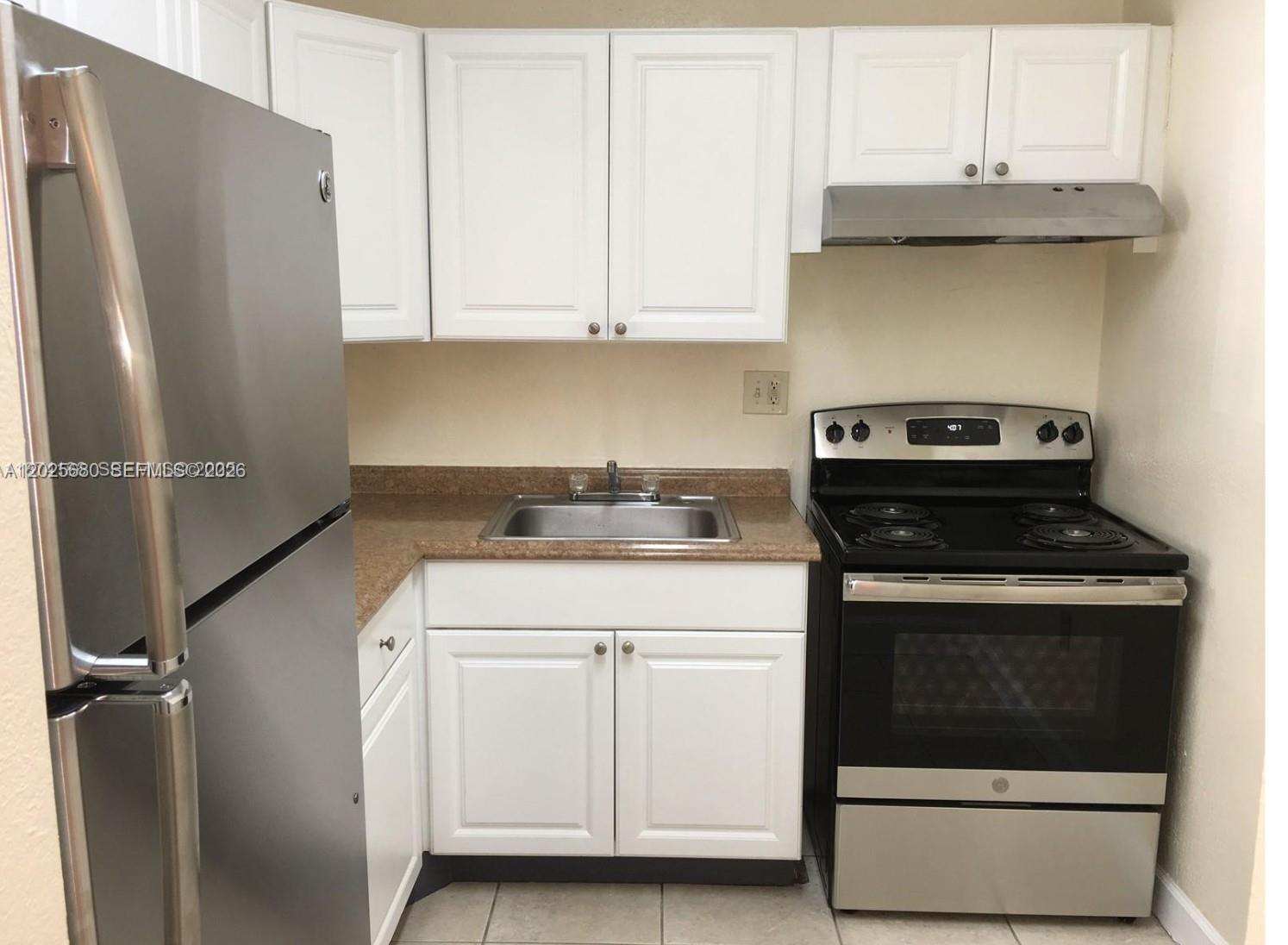 THE BERKELEY CONDO - Residential Lease