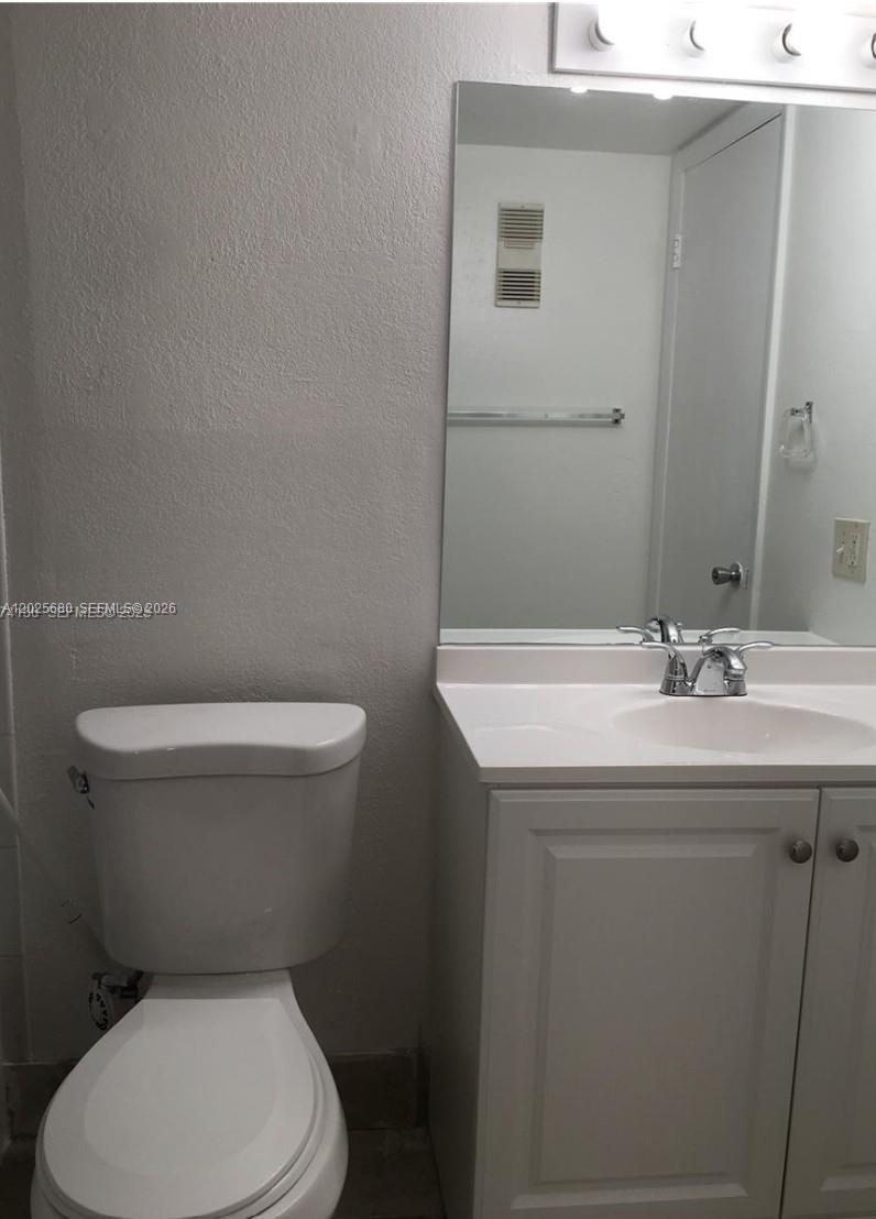 THE BERKELEY CONDO - Residential Lease