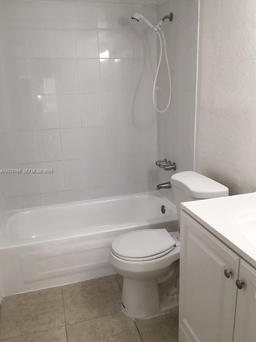 THE BERKELEY CONDO - Residential Lease
