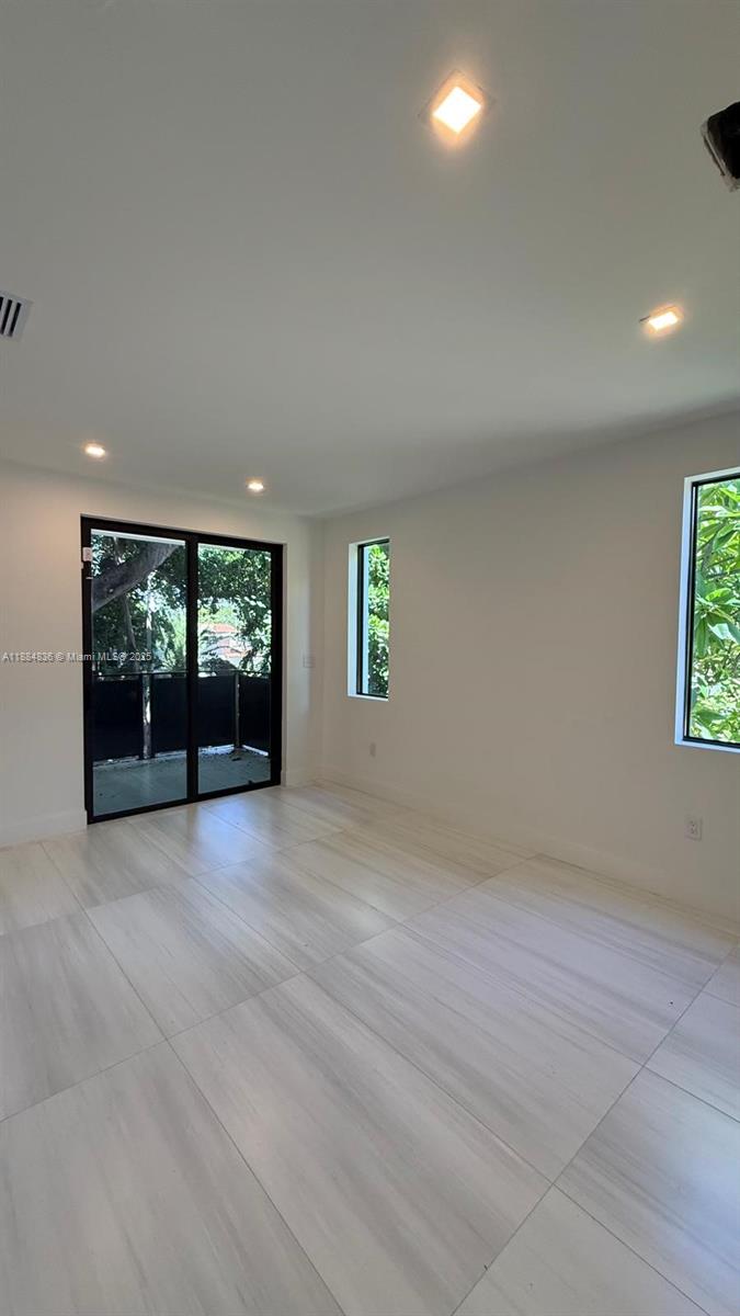 EAST SHENANDOAH - Residential