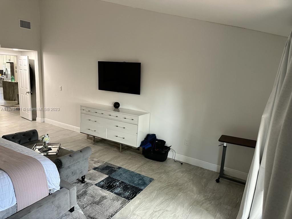 SANDPIPER AT THE CALIFORN - Residential Lease