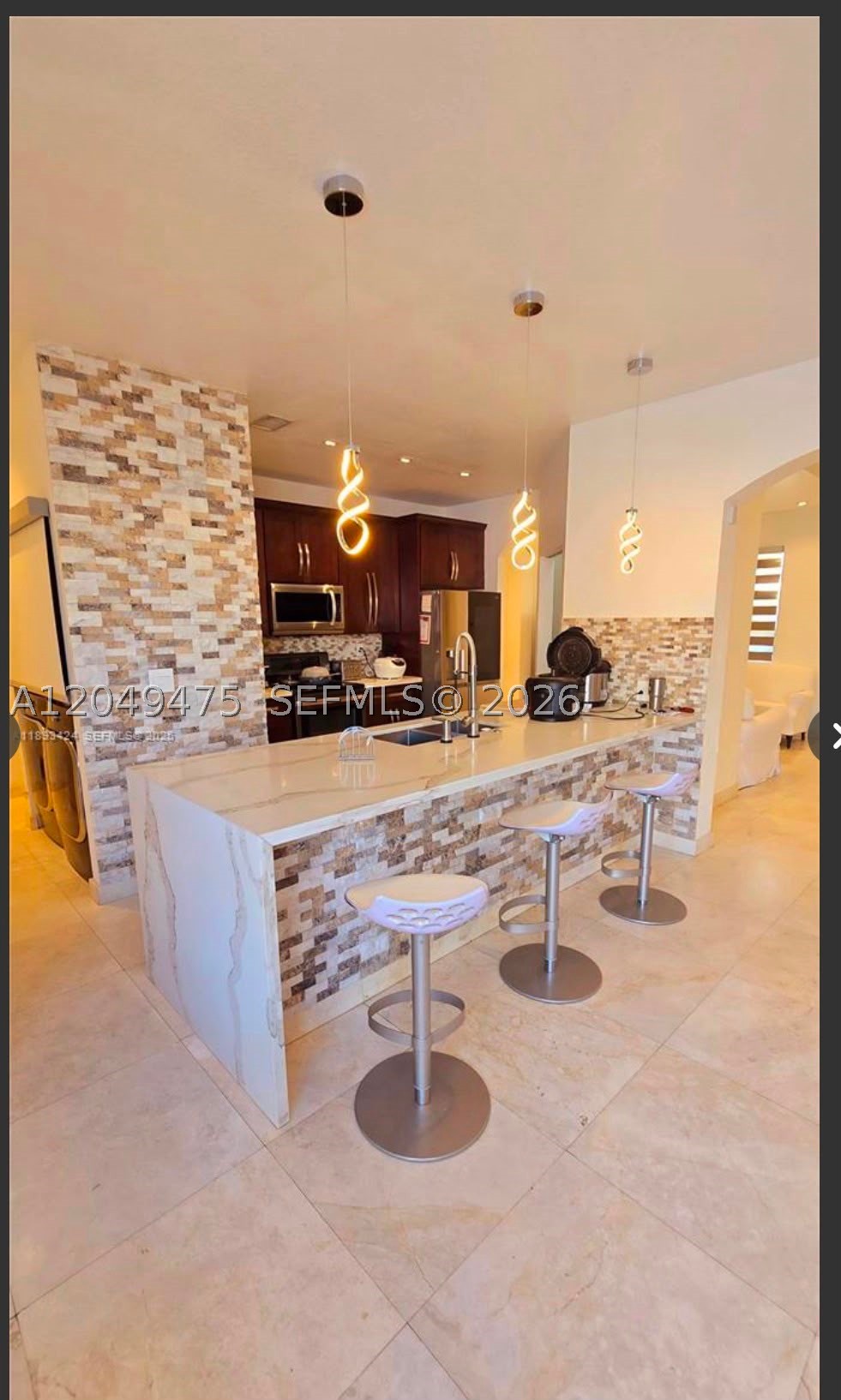 FLORIDIAN BAY ESTATES - Residential