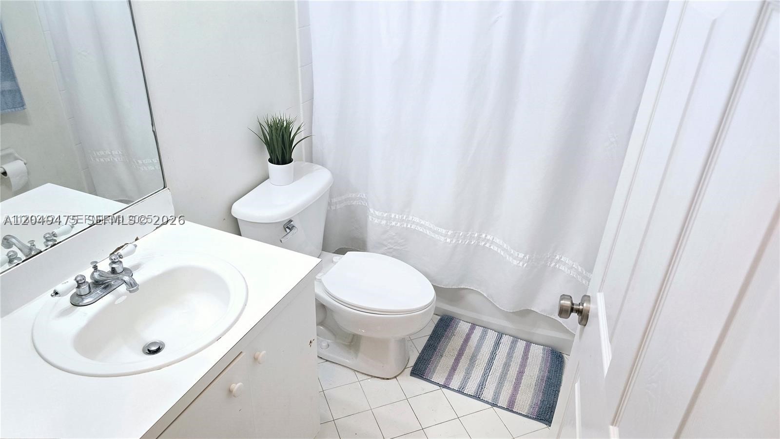 FLORIDIAN BAY ESTATES - Residential