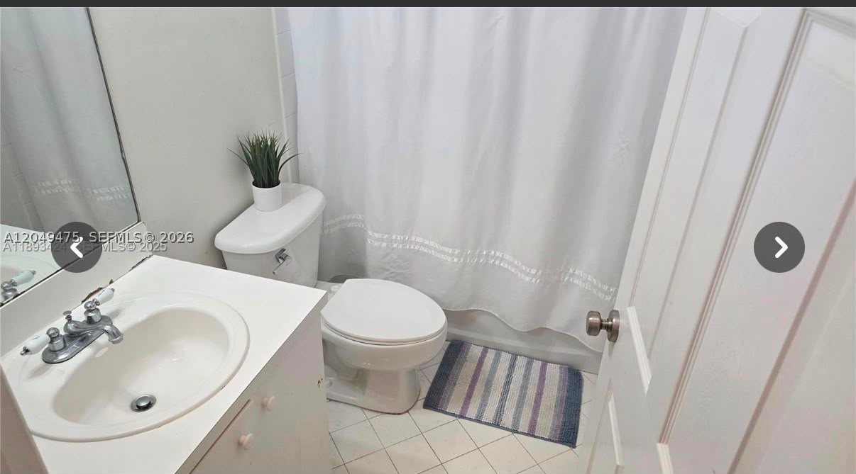 FLORIDIAN BAY ESTATES - Residential