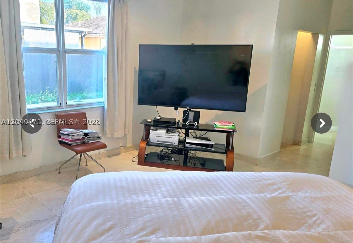 FLORIDIAN BAY ESTATES - Residential