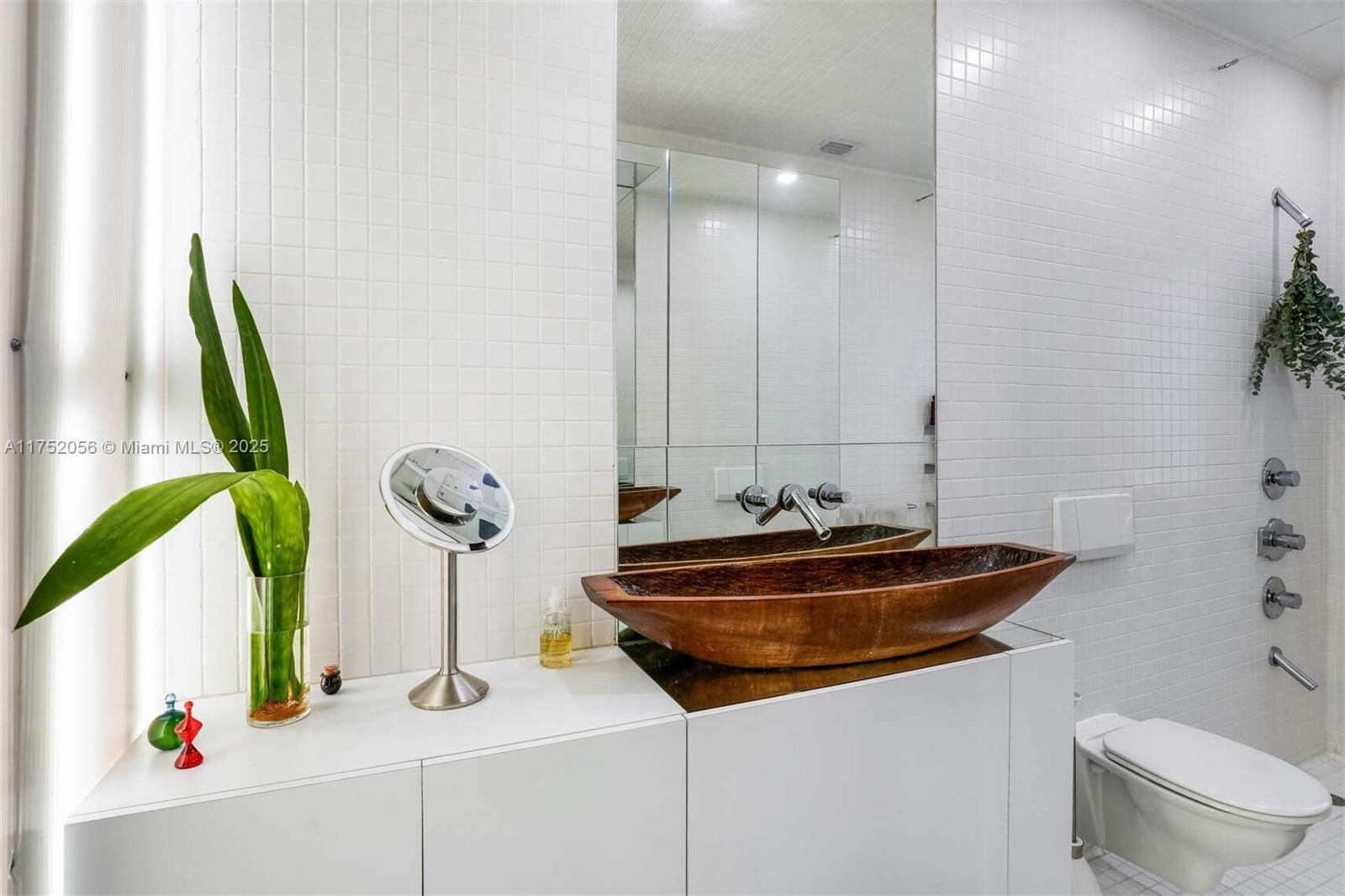 DON-BAR CONDO - Residential