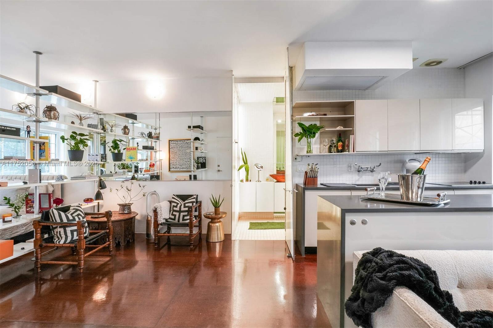 DON-BAR CONDO - Residential