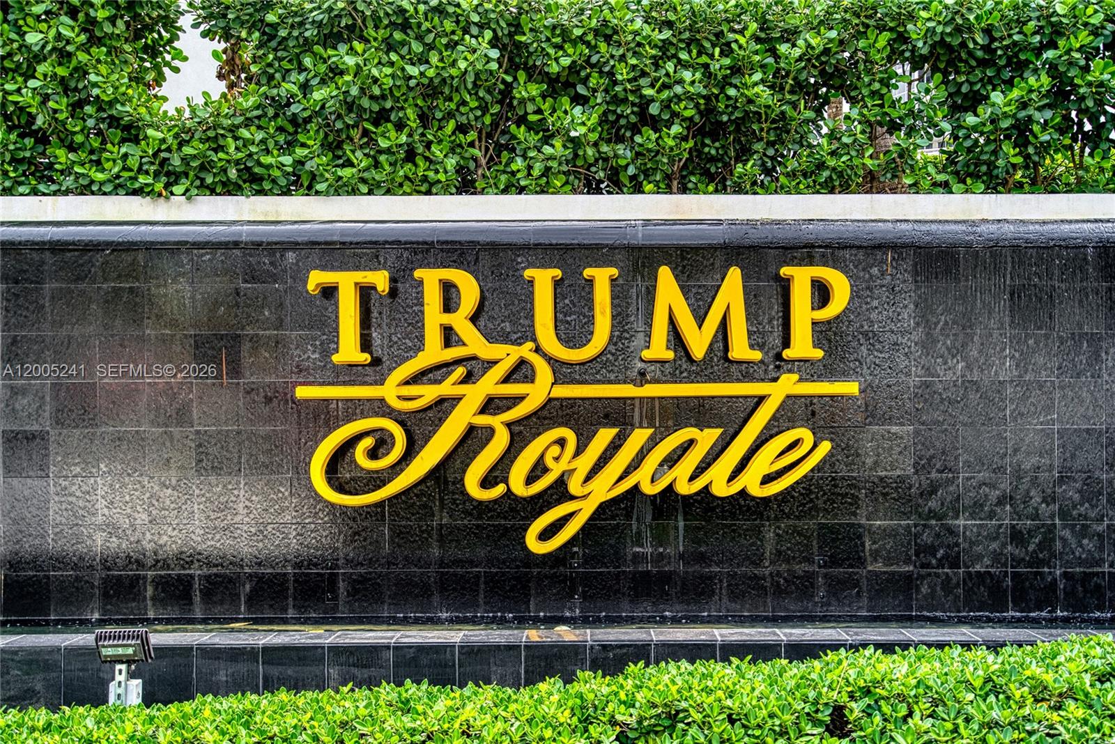Best priced unit! Beautiful, spacious, bright and neat corner unit at Trump Royal Tower. Best deal in the building, must see to appreciate. Large 2BD/2.5B features 1,649 sq. ft of living space with panoramic intracoastal, city and partial ocean views. Unit has been upgraded with motorized window treatments, new paint and new furniture. Restaurants and shopping, grocery stores and school within walking distance. Trump Royal features two story fitness facility, owner's spa, kids club, tennis court, pool & room service, access to 5-star hotel services at Trump International Resort.