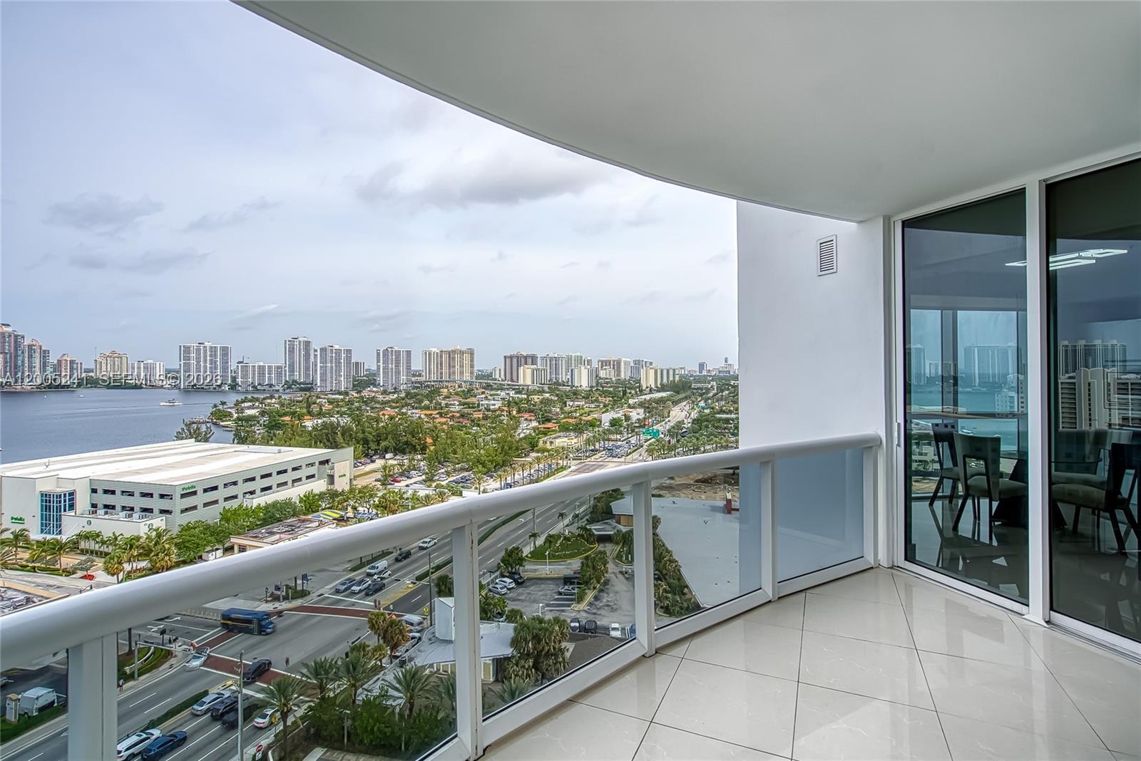 TRUMP ROYALE CONDO - Residential