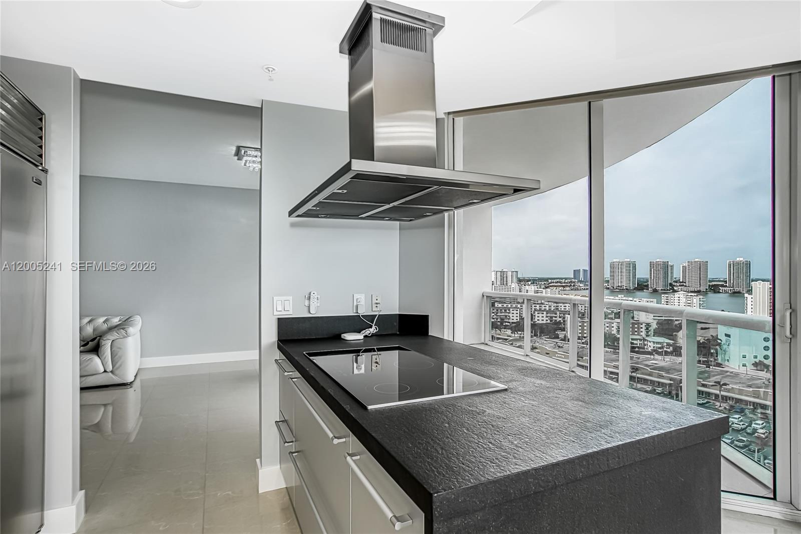 TRUMP ROYALE CONDO - Residential
