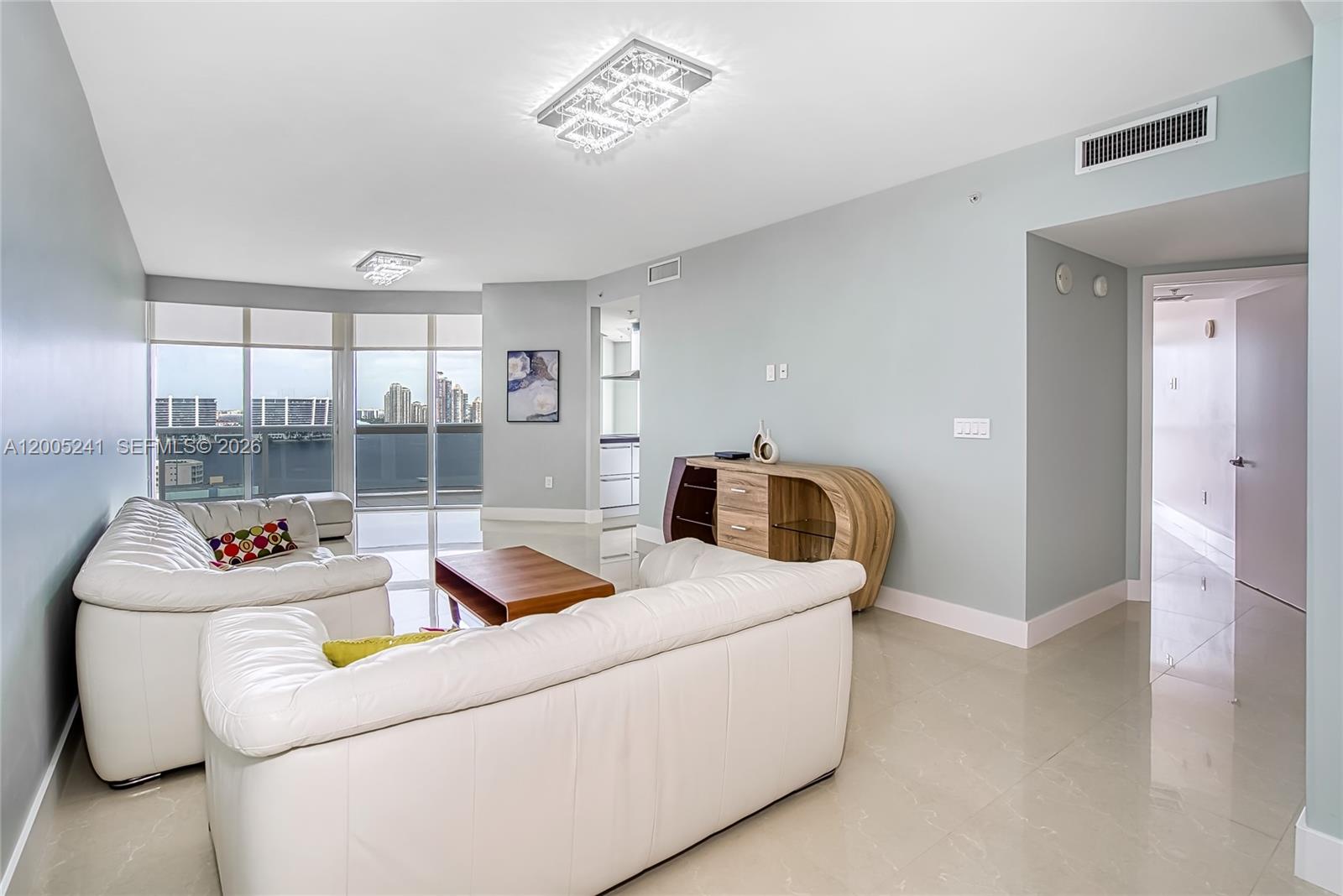TRUMP ROYALE CONDO - Residential