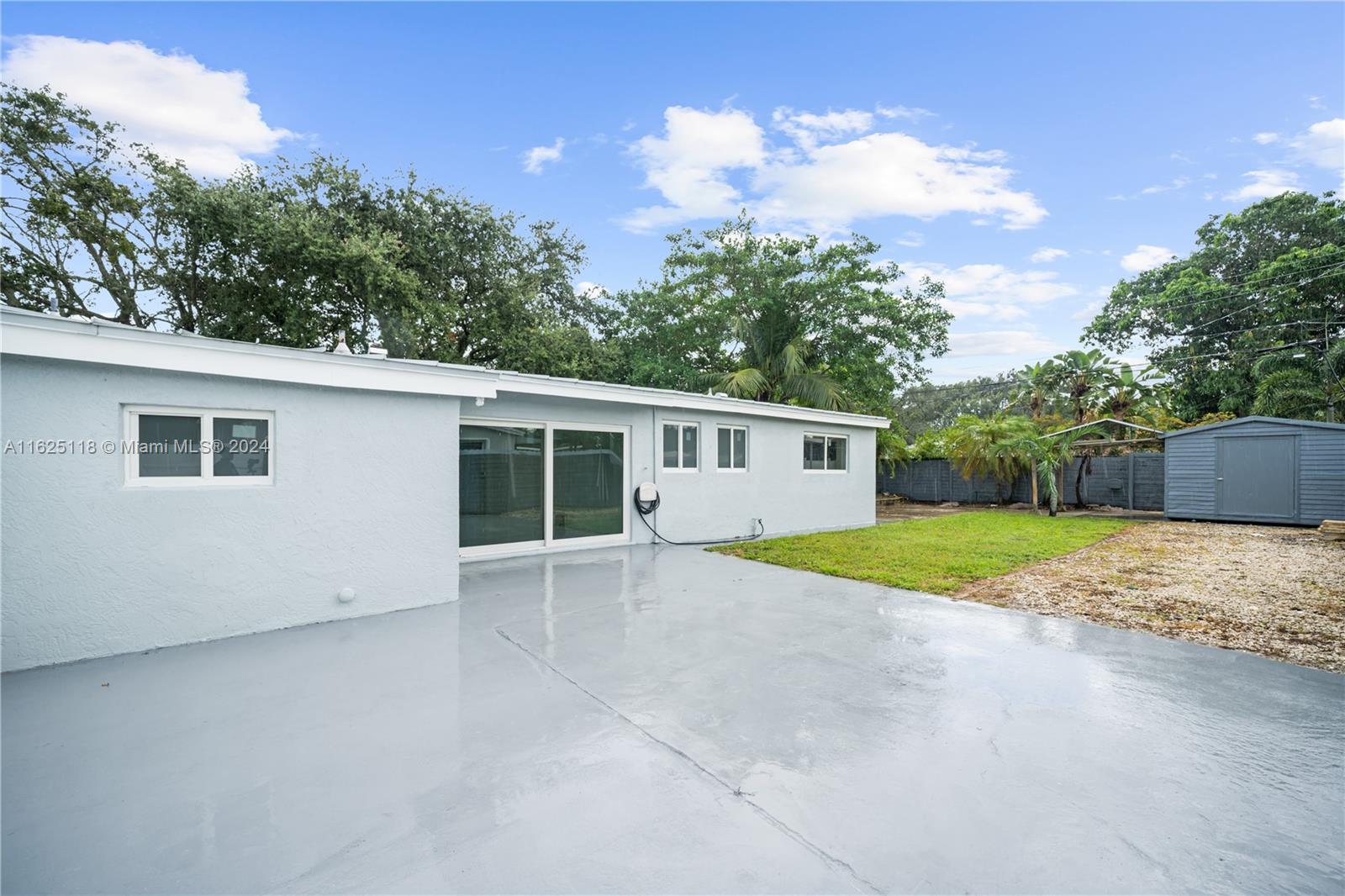 HERITAGE HOMES - Residential