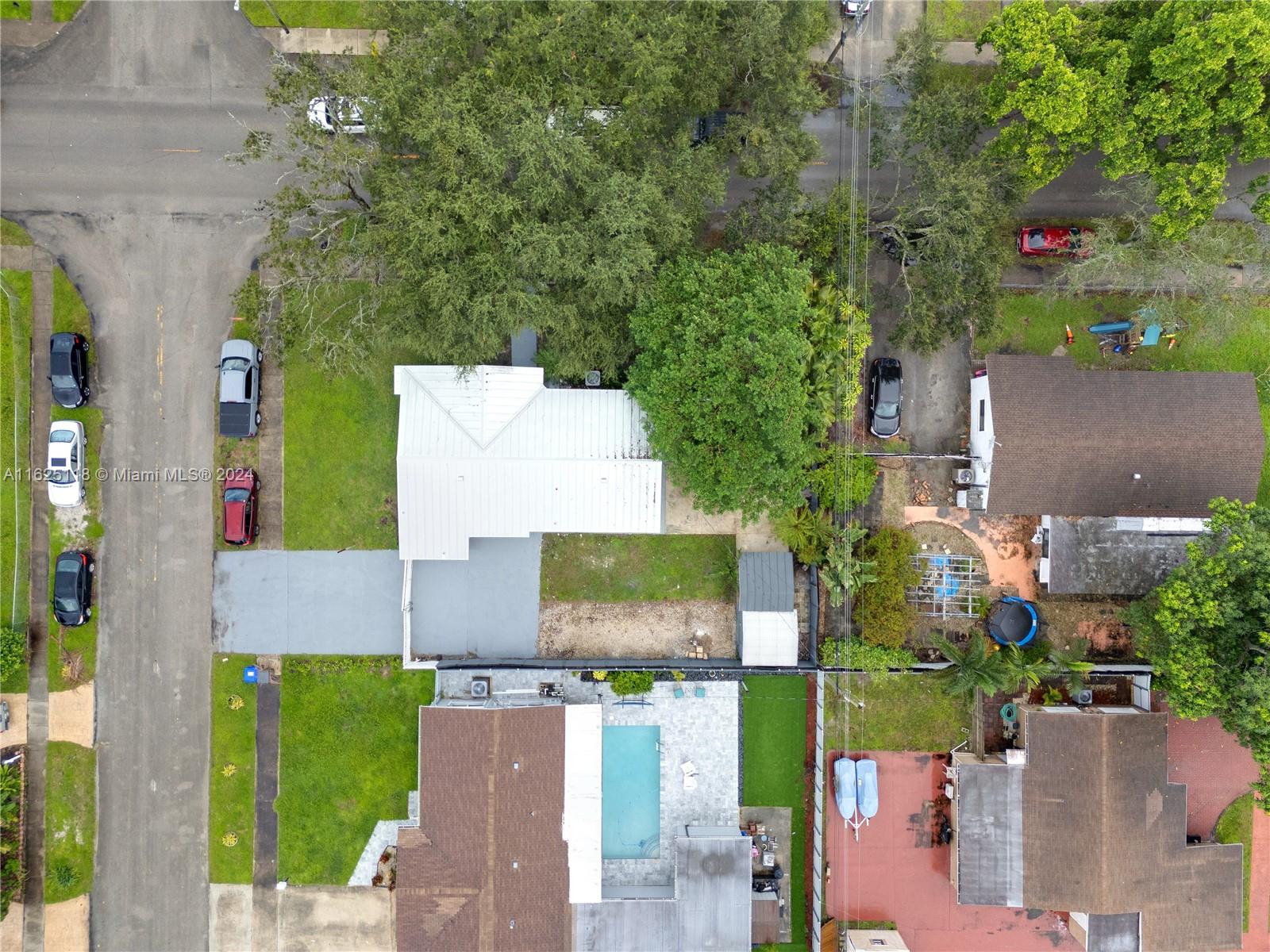 HERITAGE HOMES - Residential