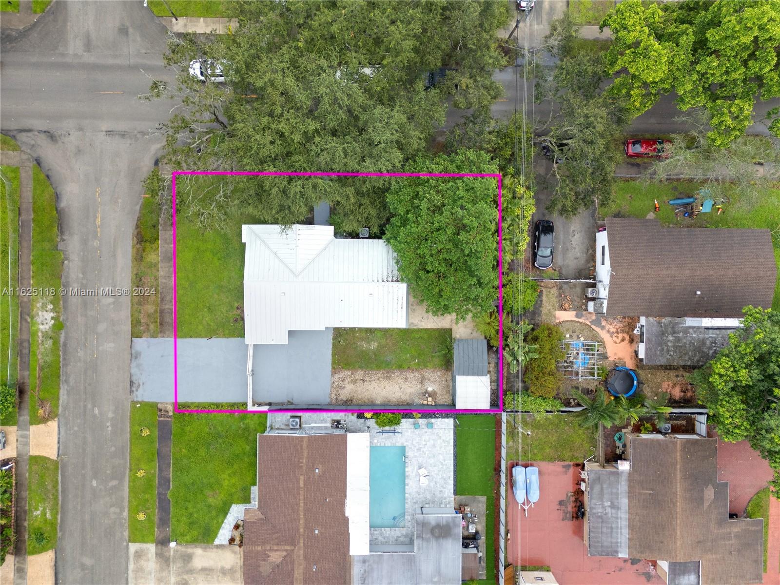 HERITAGE HOMES - Residential