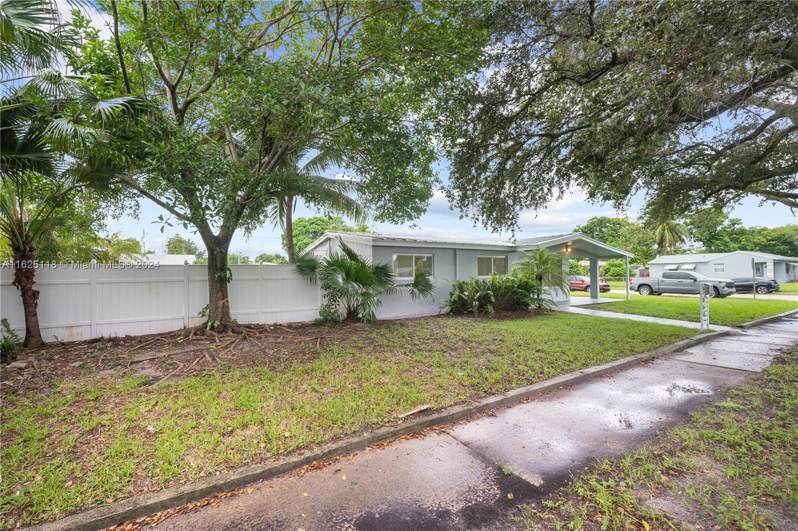 HERITAGE HOMES - Residential