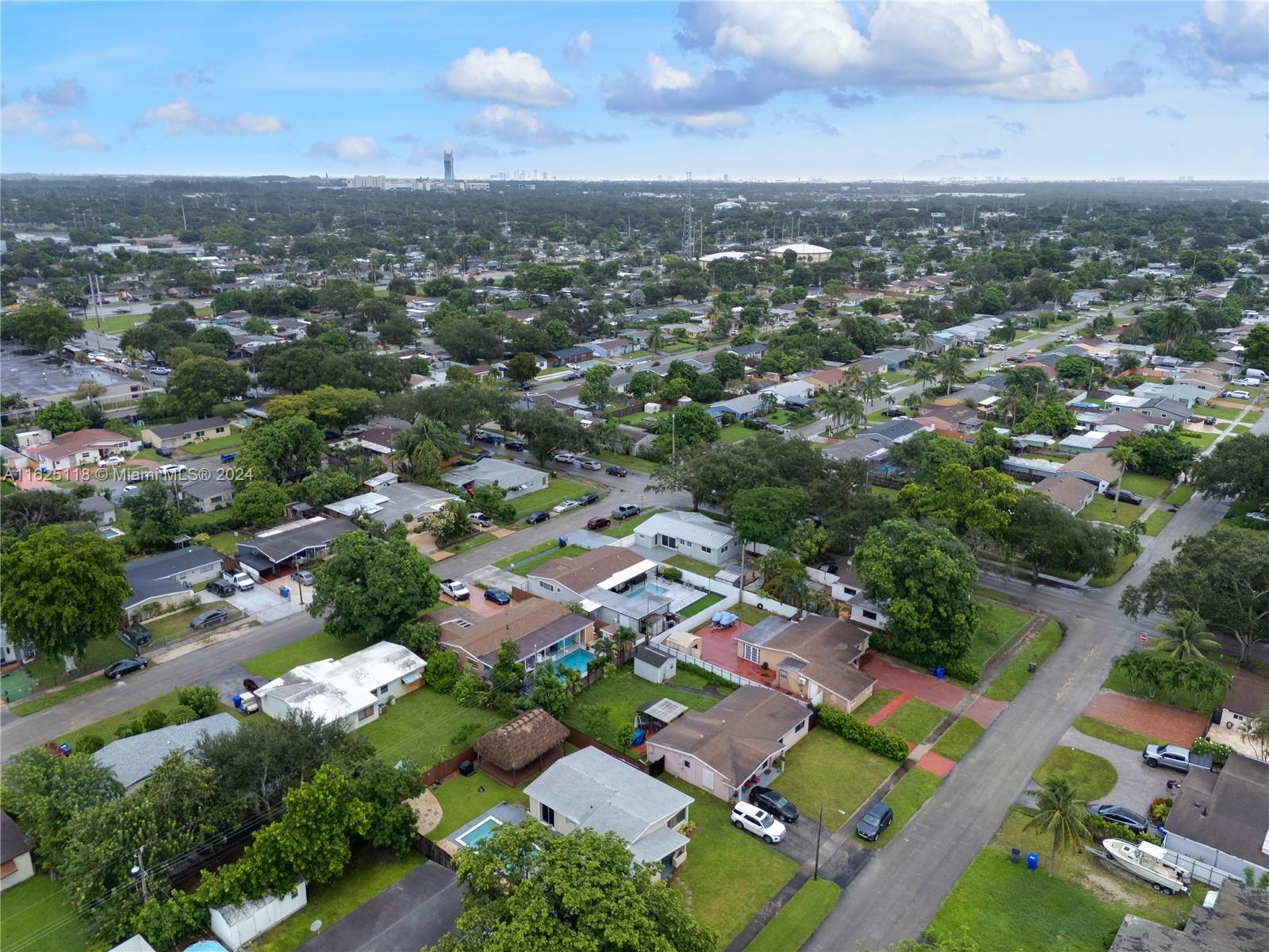 HERITAGE HOMES - Residential