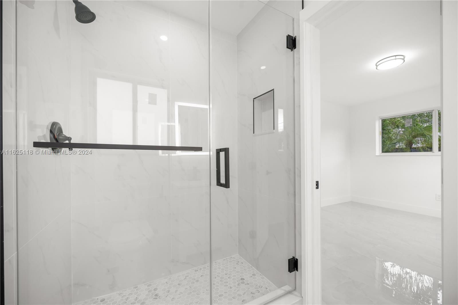 HERITAGE HOMES - Residential