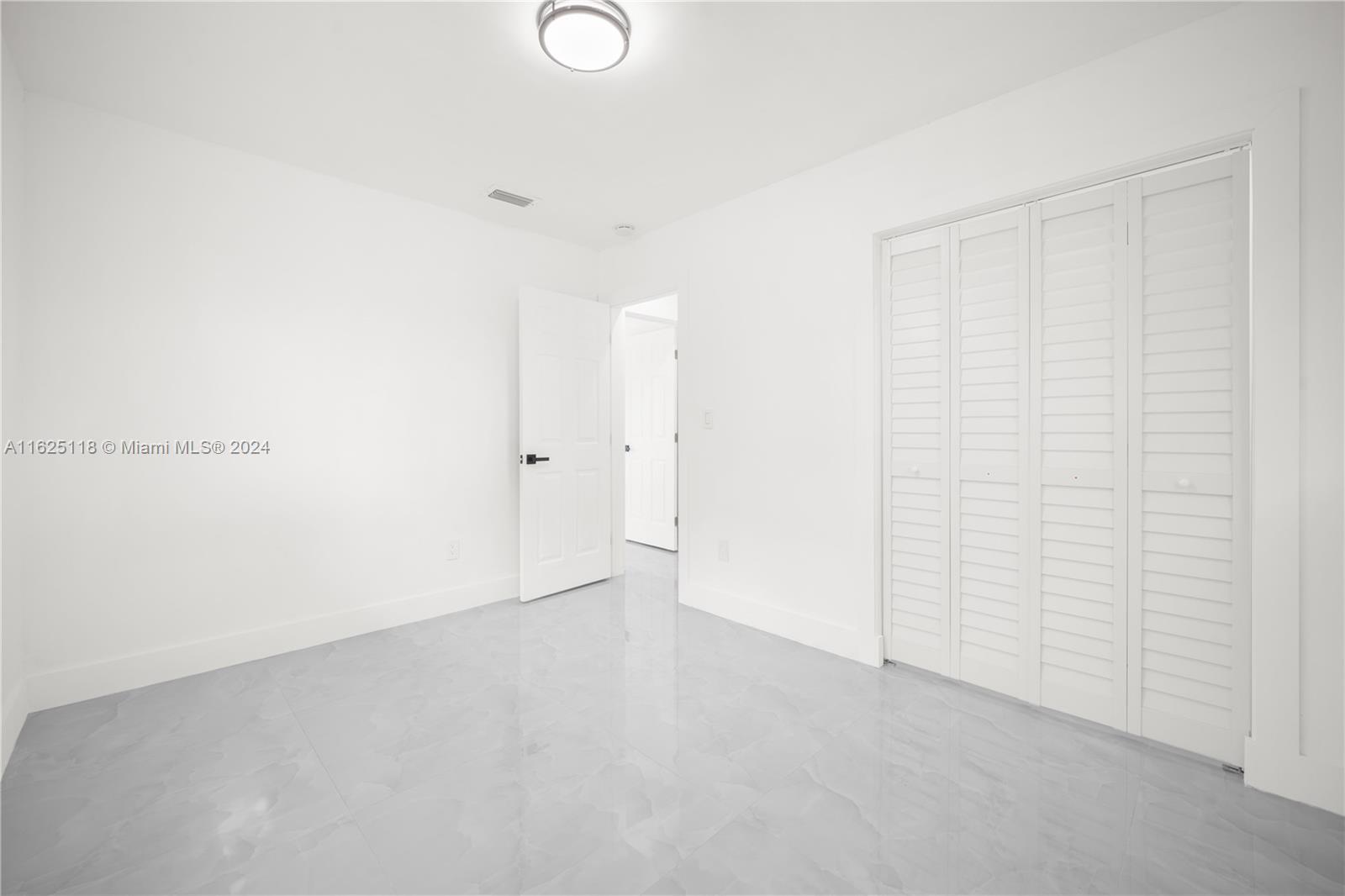 HERITAGE HOMES - Residential