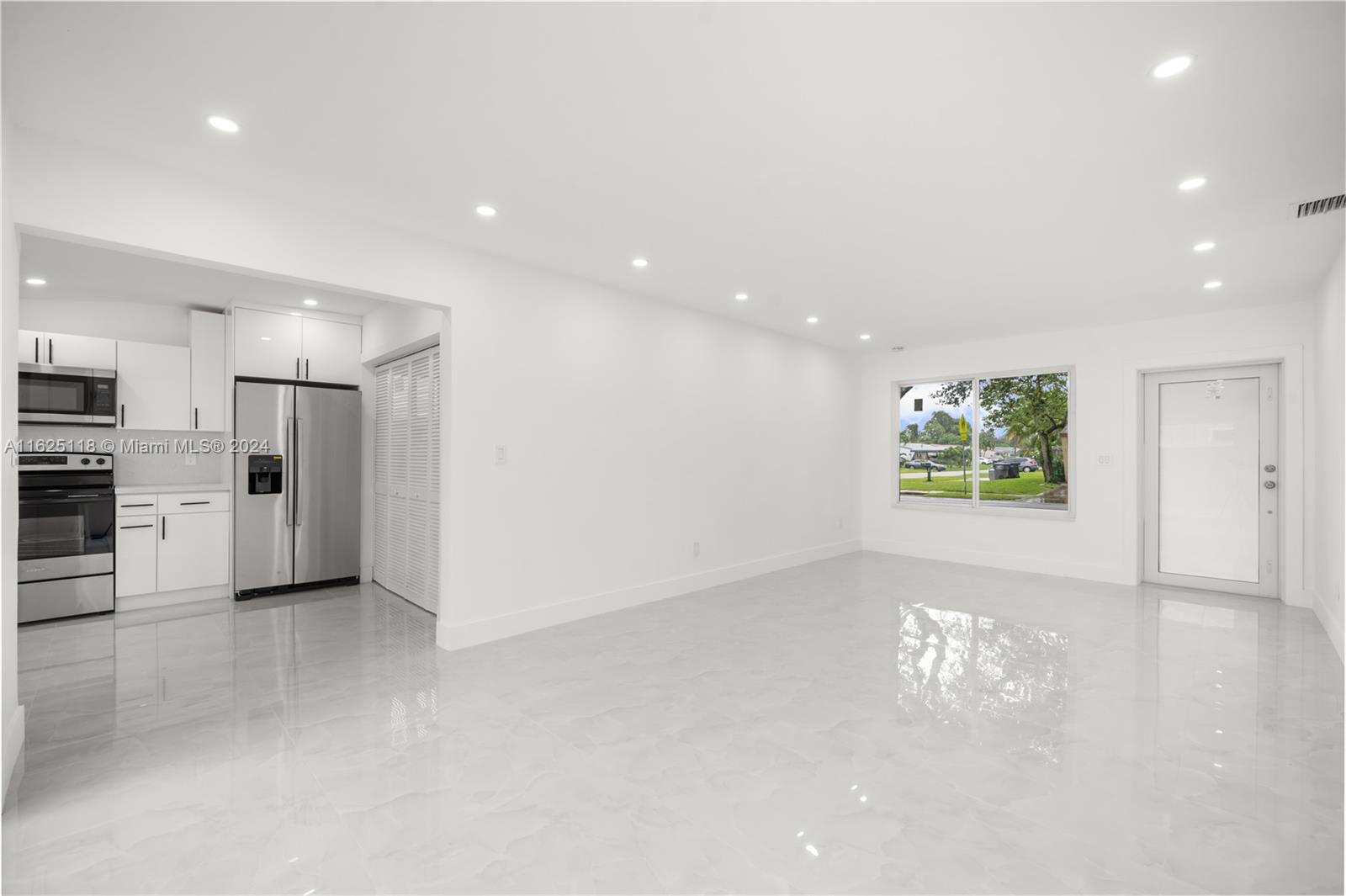 HERITAGE HOMES - Residential