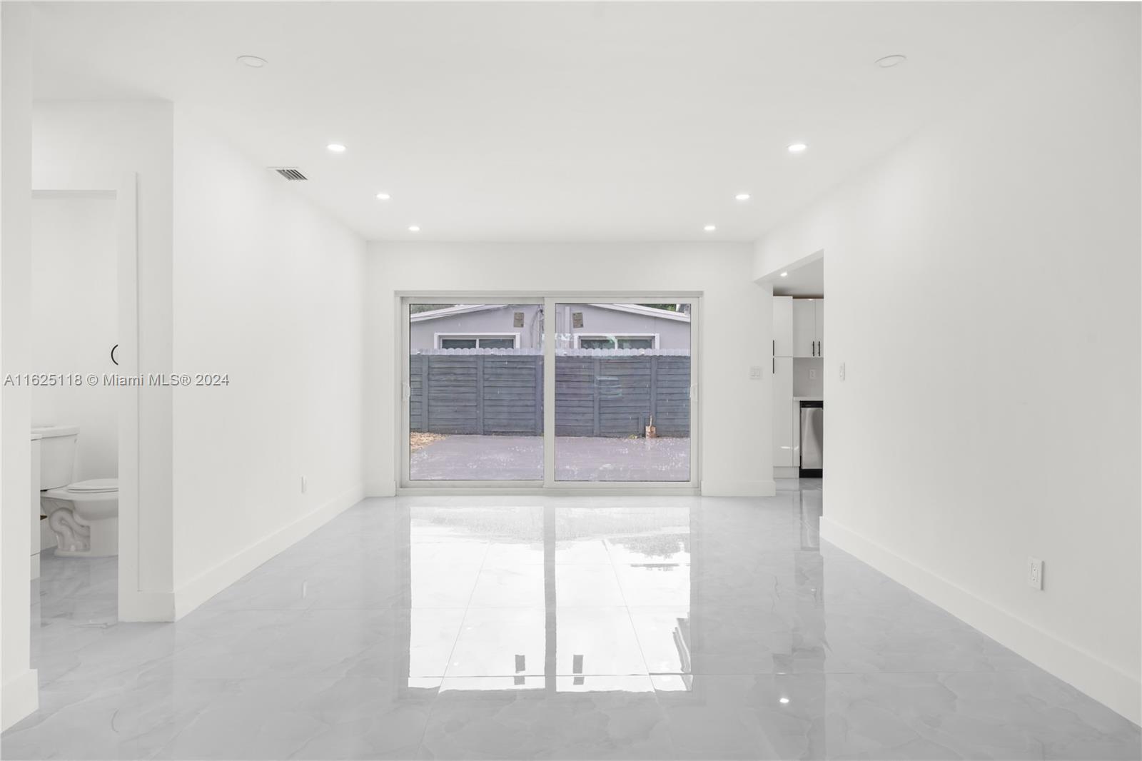 HERITAGE HOMES - Residential