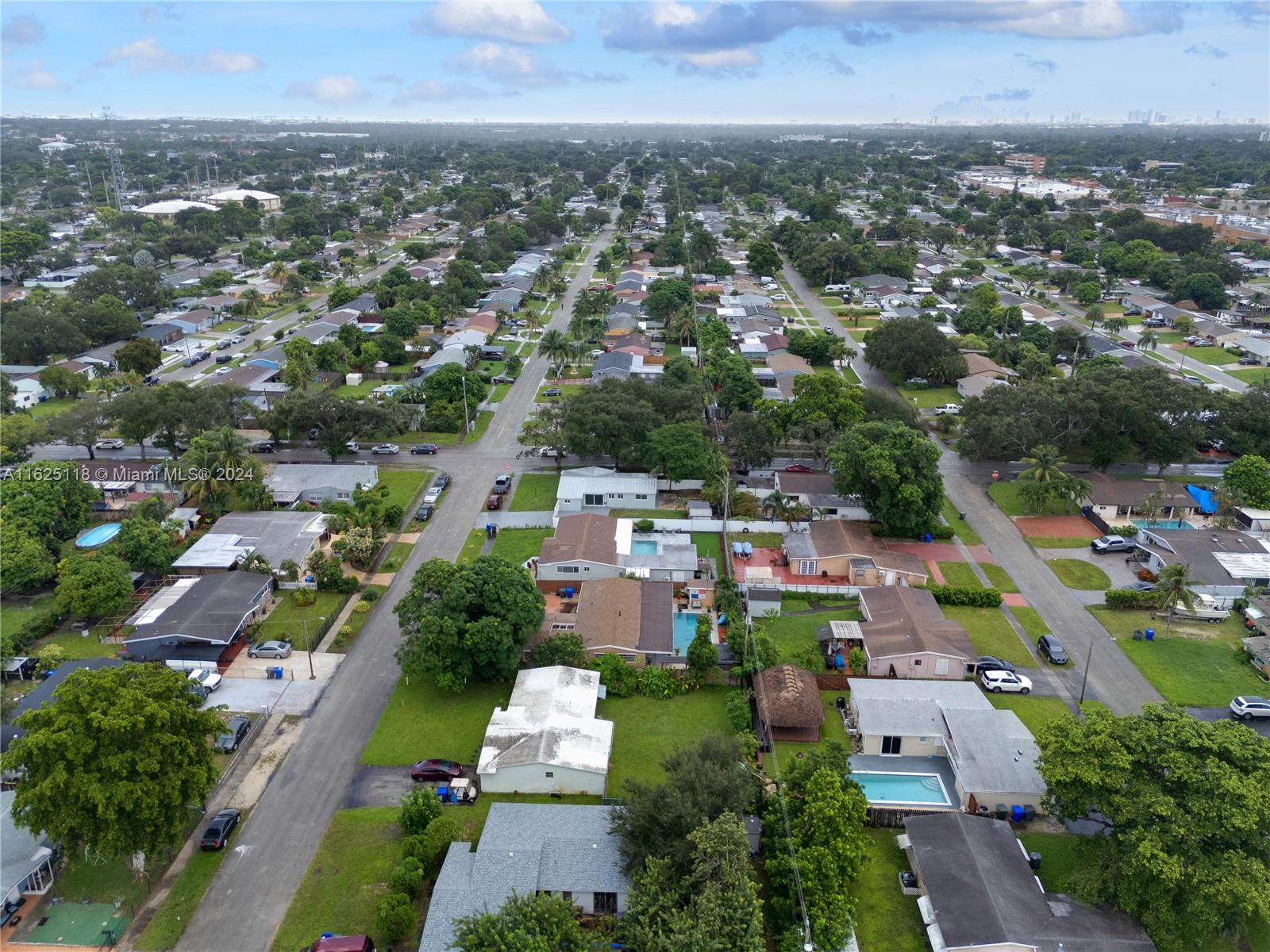 HERITAGE HOMES - Residential