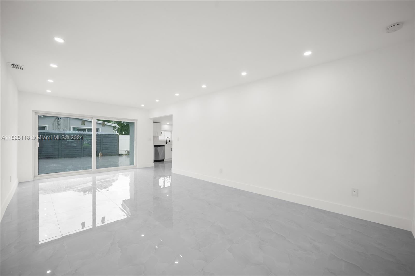 HERITAGE HOMES - Residential