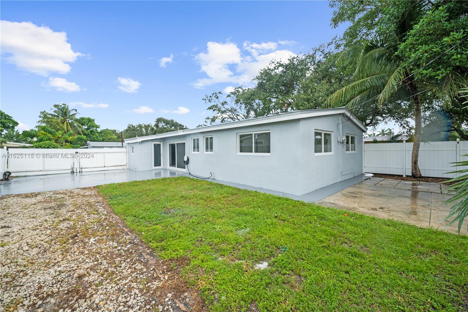HERITAGE HOMES - Residential