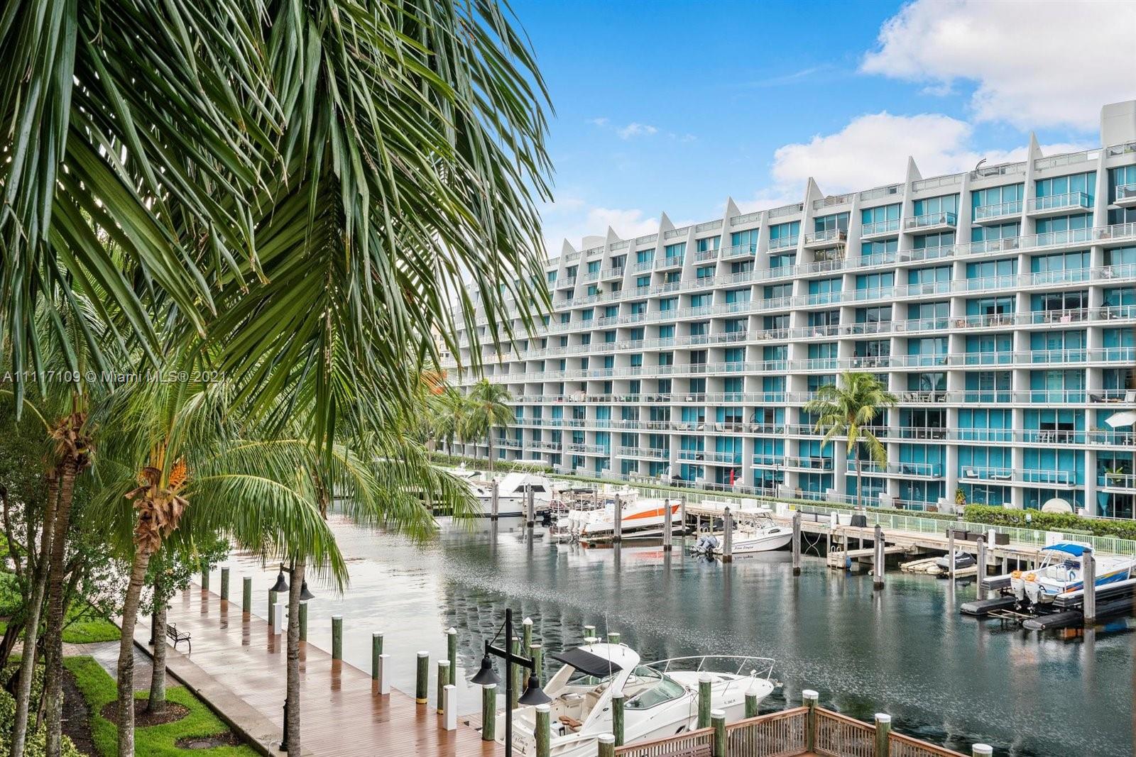 ALAQUA CONDO - Residential