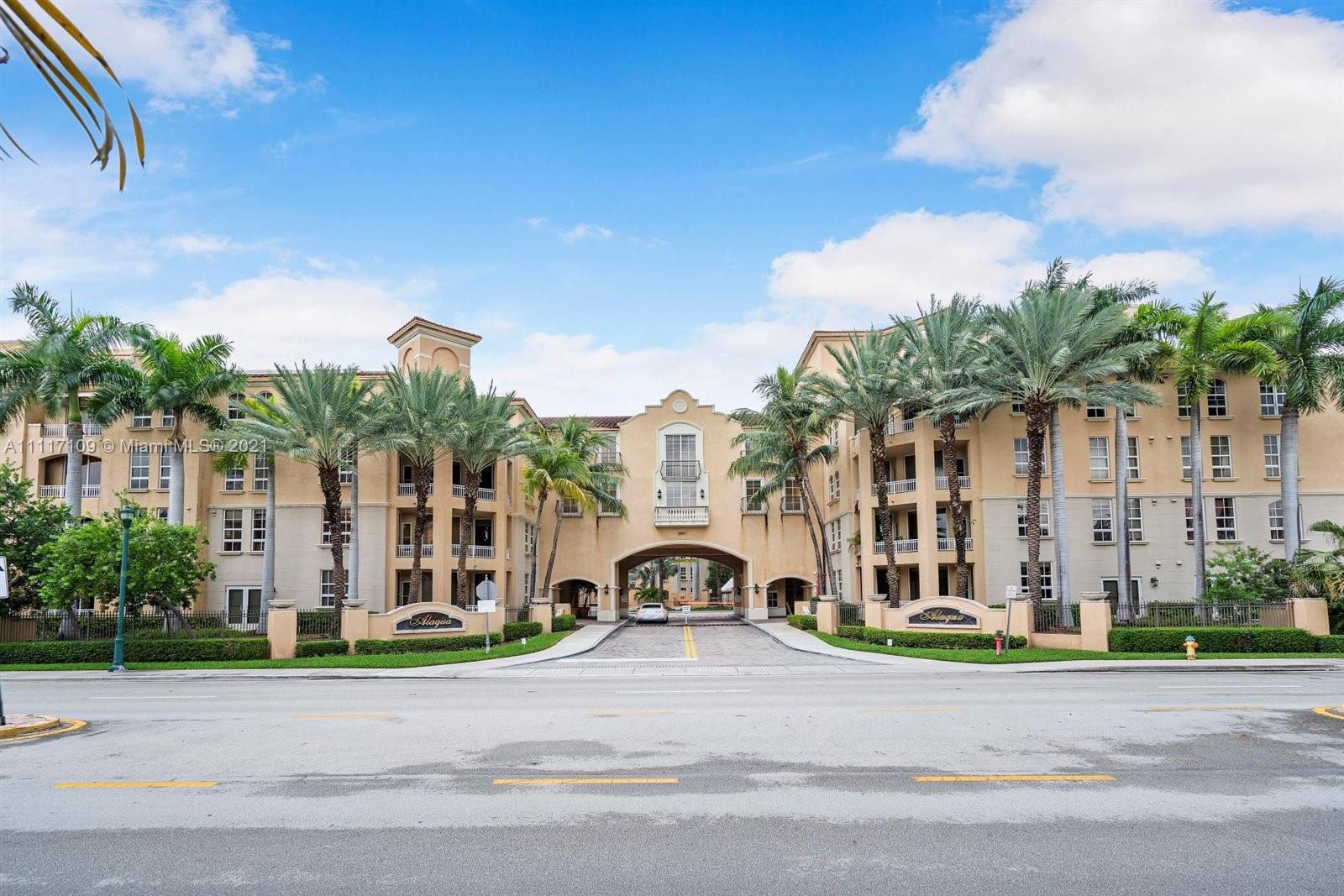 ALAQUA CONDO - Residential